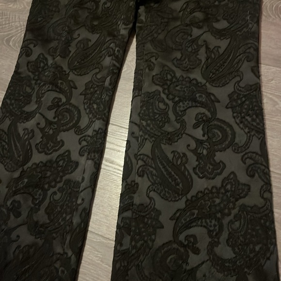 📼📼Gorgeous detailed w/lace embellishment that covers entirely size 10 - Picture 3 of 4